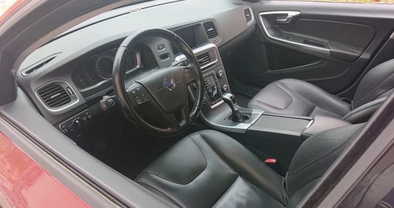Volvo V60 cena 47000 przebieg: 144000, rok produkcji 2014 z Skawina małe 596
